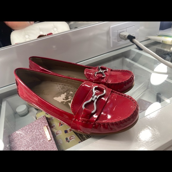 Cole Haan woman’s loafers - Picture 3 of 8